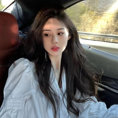 恋综女嘉宾脚踏两条船，一夜掉粉百万，深夜持续发酵